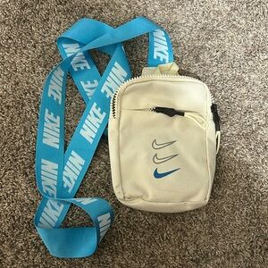 This is a nile cross body bag